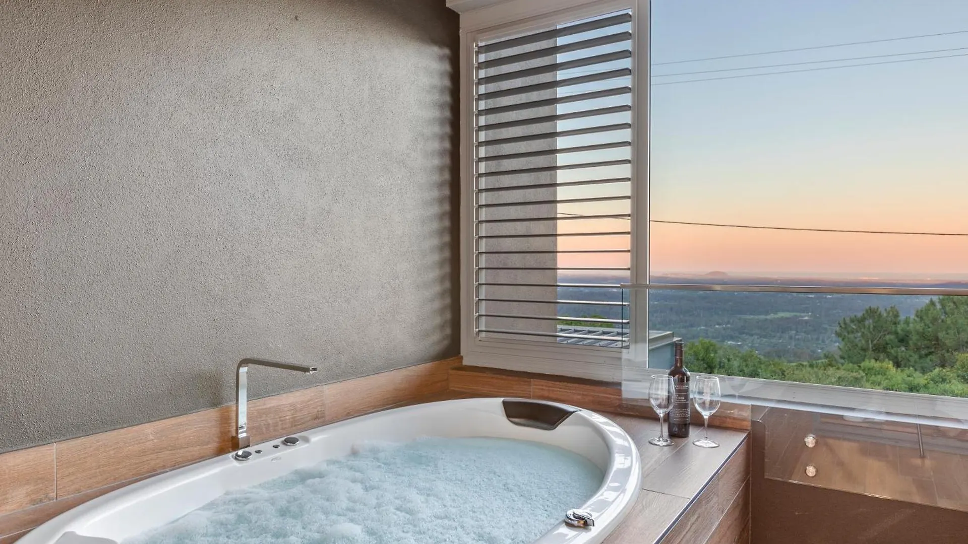 Hotel Altitude On Montville