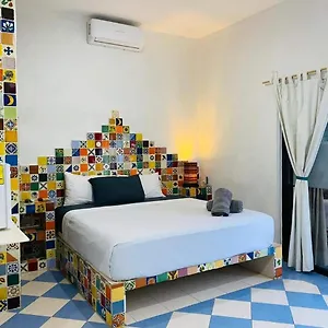 Casa Talavera Capsule hotel Isla Mujeres